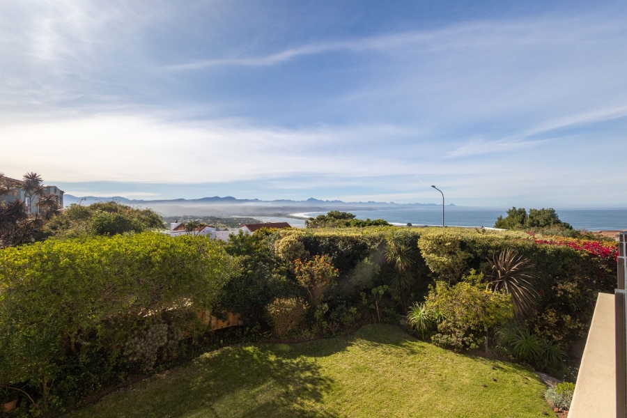4 Bedroom Property for Sale in Bowtie Western Cape